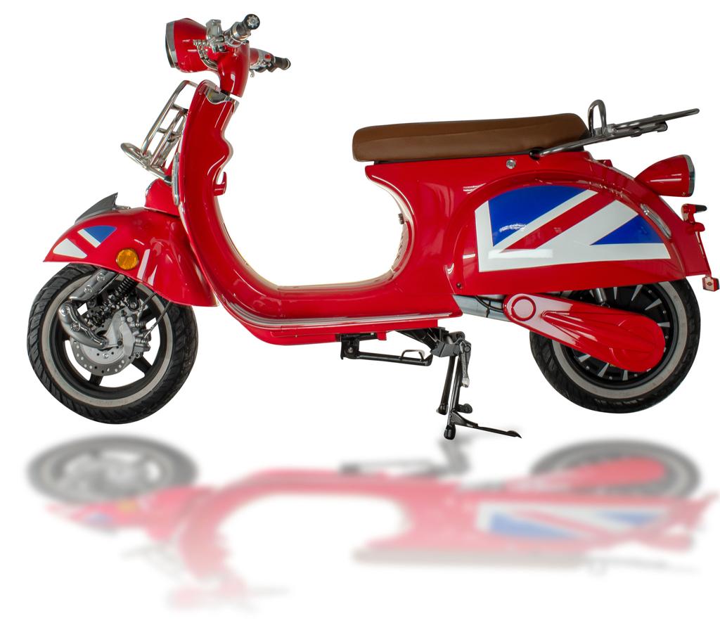 More personalised designs ⚡️ Look out for this one along Brighton sea front! #veloemopeds #cruising #gogreen #electricenergy #electricmoped #electricscooter #retro #uk #citystyle #roadtozero #bestwaytotravel