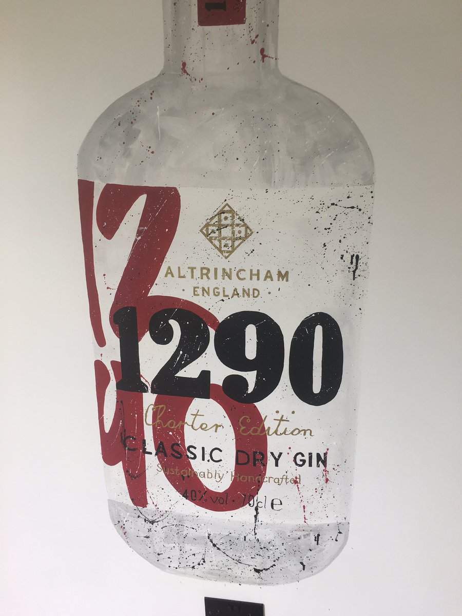 Finished result and a happy client. 

#gin #painting #greysheddesigns #1290gin
