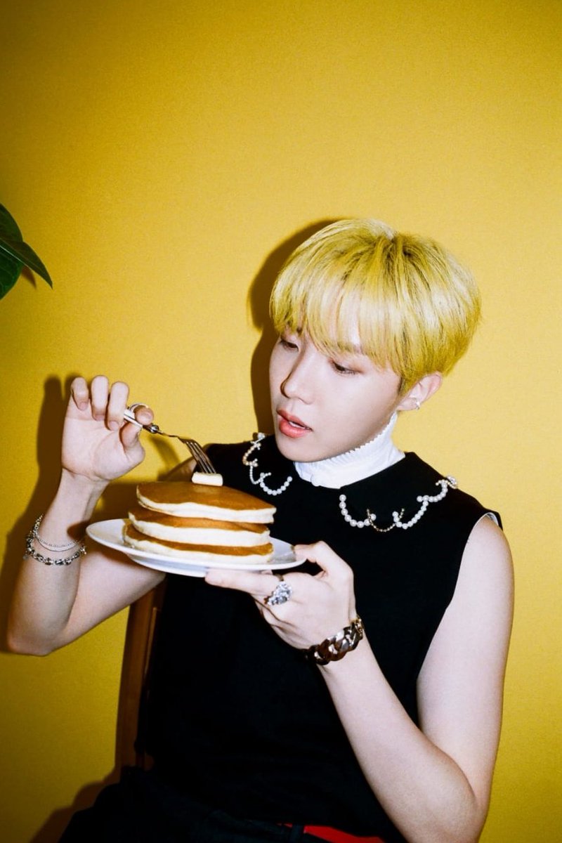 HOBIP1CS's tweet photo. J-hope in butter teaser
#JHOPE #HOBI #BTS #BTSARMY https://t.co/qlzNq8gB4h