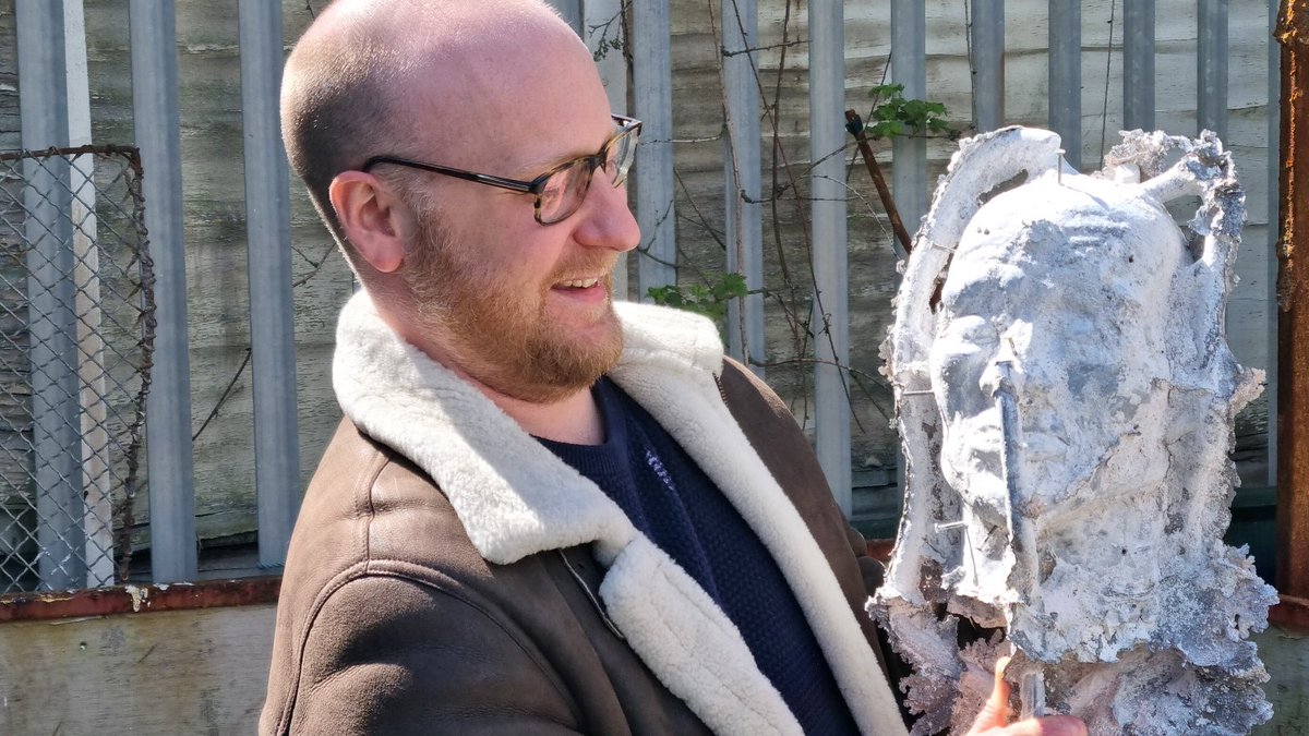 MStoddartDesign's tweet photo. In recent years, Mark has been mentoring Angus in association with @DyslexiaScotInv and last week, they headed back to Powderhall to see Angus's #sculpture being broken out of the mould 👏🏻 #markstoddart #artist #designer #education #dyslexia #neurodiversity #education https://t.co/dVcGN5kqQm