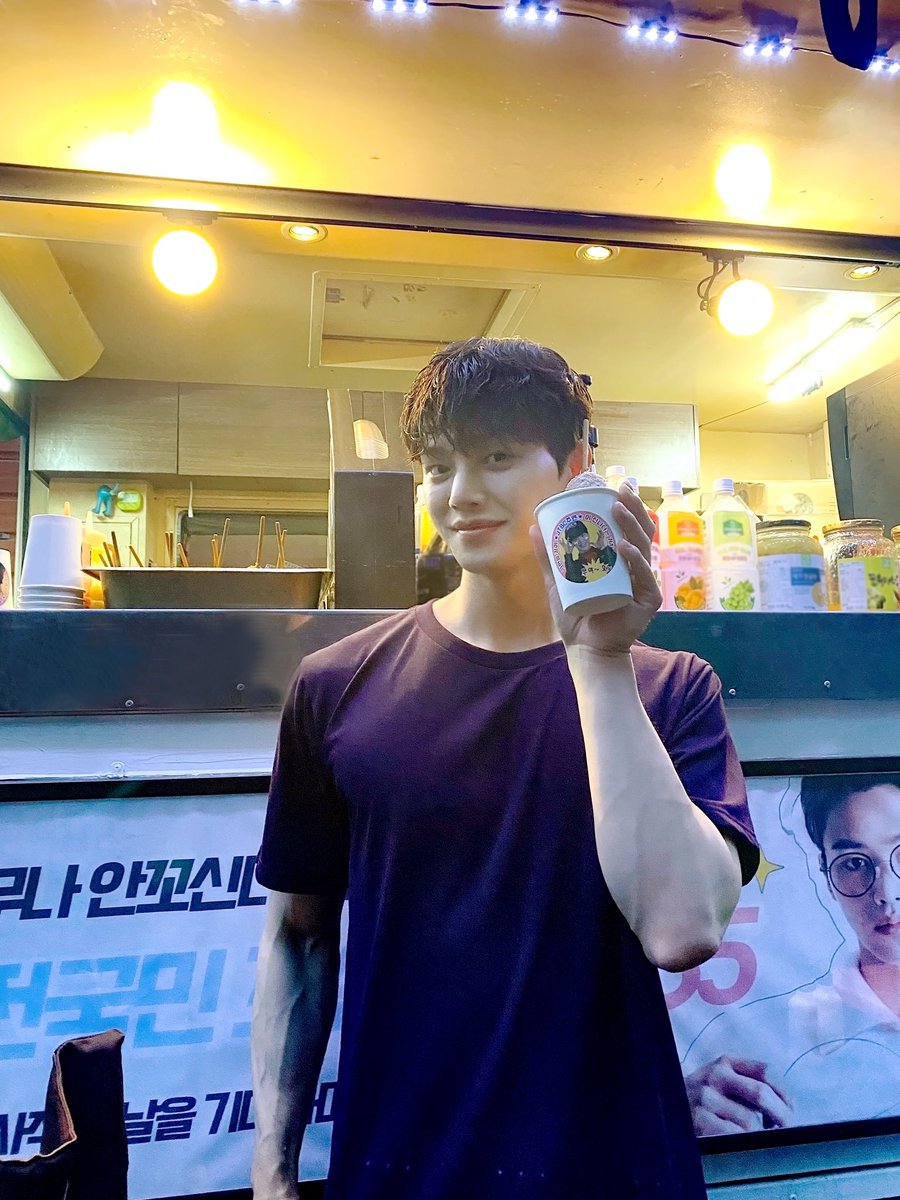 songkang_staff's tweet photo. [🎁] 팬분들의 큰 사랑에 힘이 나요! 덕분에 몸도 마음도 따뜻하게 열심히 촬영 중💜 건강 조심하세요!

#송강 #SONGKANG https://t.co/IhBnnjVqJt