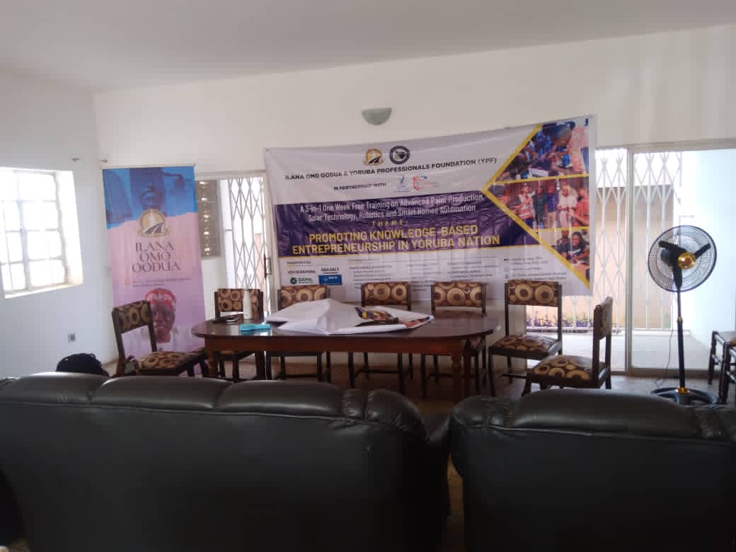 YorubaProfessi1's tweet photo. All is set for today's Entrepreneurial training in Ibadan.

The team is fully on ground and adequately prepared for the impactful sessions.
#YPF
#EntrepreneurialTraining
#MakingImpacts https://t.co/eYD1285NF0