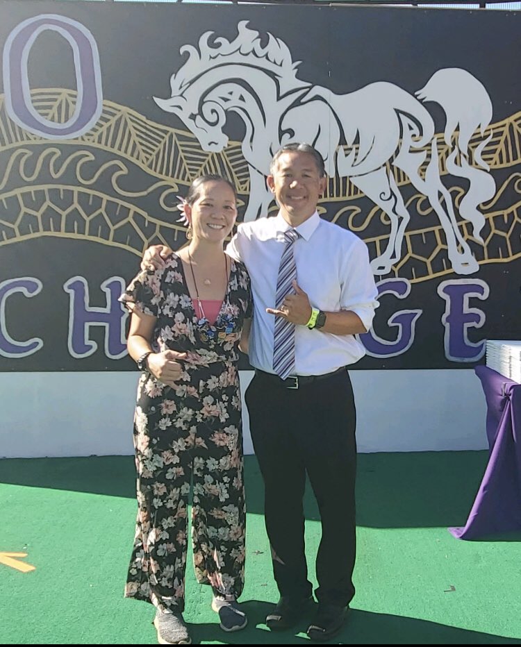 MrChungVeep's tweet photo. And a special mahalo goes out to my “little sis” @DaphneOkunaga for all her hard work in organizing our graduation! You are such an amazing, dedicated educator and all of @PearlCityHS are lucky to have you as a teacher! #purplerunsdeep #teacheroftheyear https://t.co/Gk6XWhPfR3