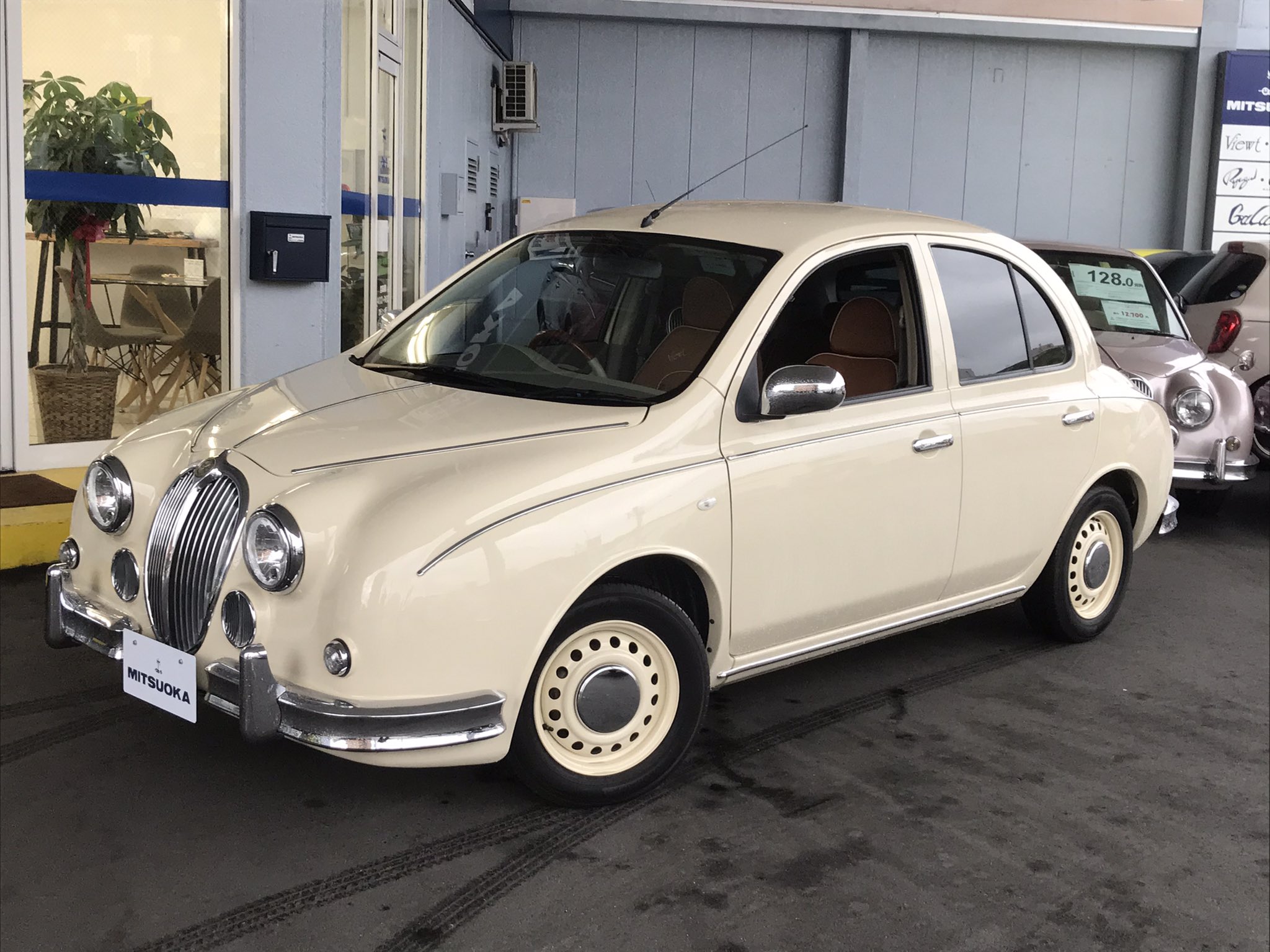光岡自動車 岐阜ショールーム 多治見店 Goto多治見ミツオカ 5月入庫第1弾はビュート 定番人気のクリーミーホワイト 同色ホイールがかわいい 他の車と差をつけたいなら当店へ 光岡多治見 ミツオカ 個性的車 オシャレビュート お洒落さん集まれ