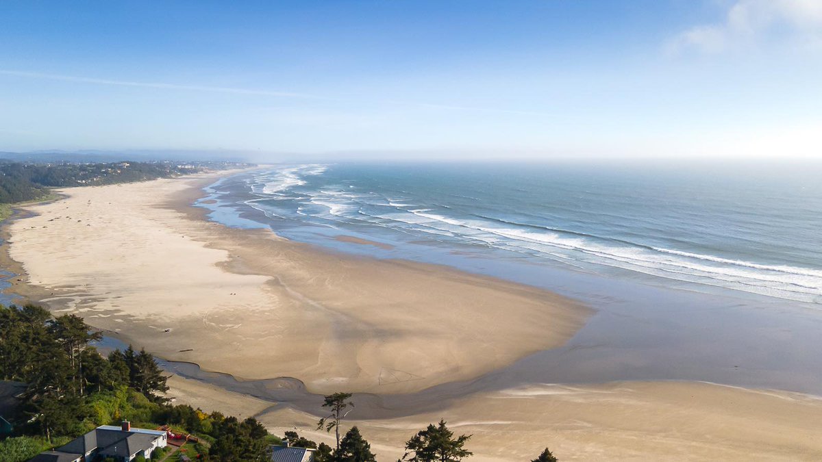 adagamov's tweet image. 🇺🇸 Мой товарищ, который живет на Аляске, много ездит по северо-западу Америки. Вот это пейзажи тихоокеанского побережья в штате Орегон.