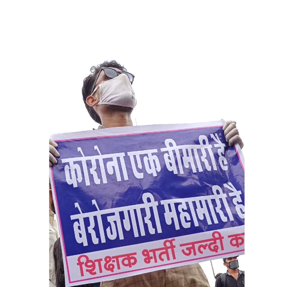 AnantParera's tweet photo. @CPDBS2 @bhupeshbaghel @TS_SinghDeo @INCChhattisgarh @ChhattisgarhCMO @Drpremsaisingh Niukti do bhupesh sarkar, 
Hm chaynit berojgar shikshak ke trati nyay kro https://t.co/WY6b7P2bDX