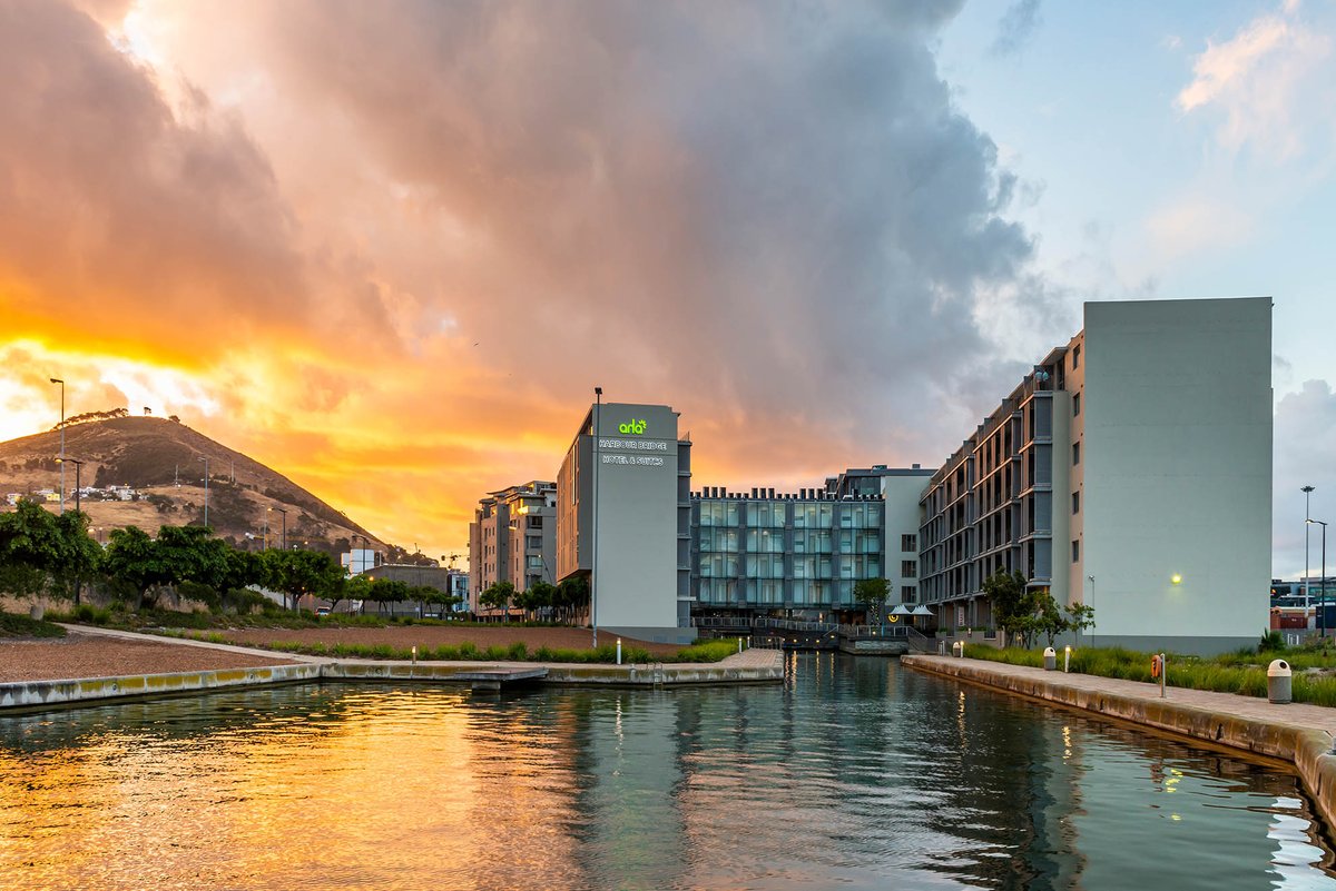 Your stay will give you the opportunity to discover all Cape Town has to offer – from the majestic Table Mountain (one of the Seven Wonders of the World) and Robben Island (a World Heritage Site) to the Winelands Close, which is a 25-minute drive from the Hotel.