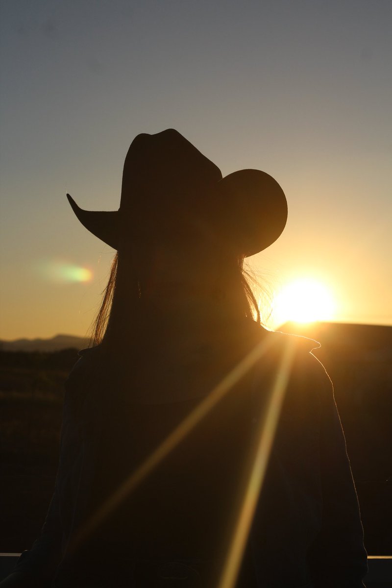 vaquerototal's tweet photo. El día de hoy preparamos una nueva sesión de fotos especial para nuestra cuenta de Instagram: https://t.co/gMrAlYByRd 

🤠📸 https://t.co/gJCOkIqXZB