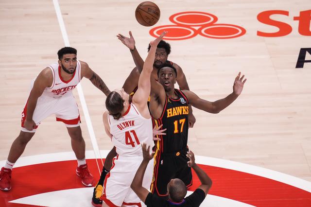 lerookierama's tweet photo. Oneyka Okongwu réalise un gros double-double pour venir à bout des Rockets. 21 points (10/13) et 15 rebonds pour le joueur des Hawks. https://t.co/4FMEwuppFs