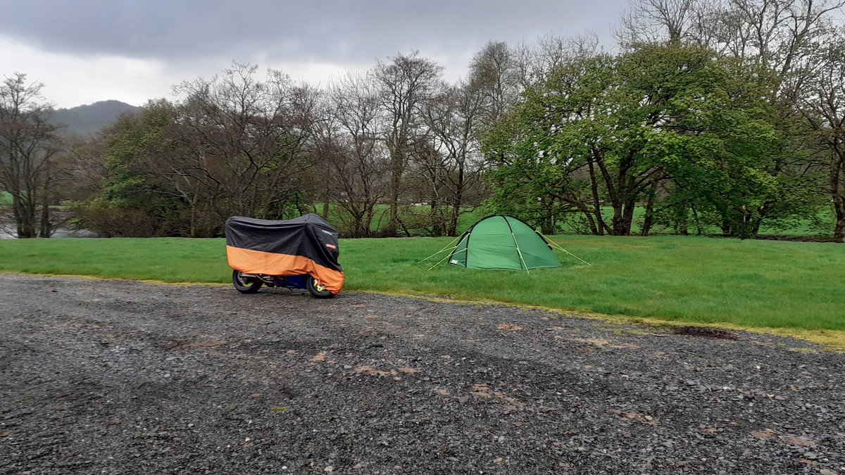 Pabell cyntaf 2021! Wedi cyraedd cyn 6am bore ma #methudisgwl
1st camper of 2021! Arrived before 6am this morning #keen 😂