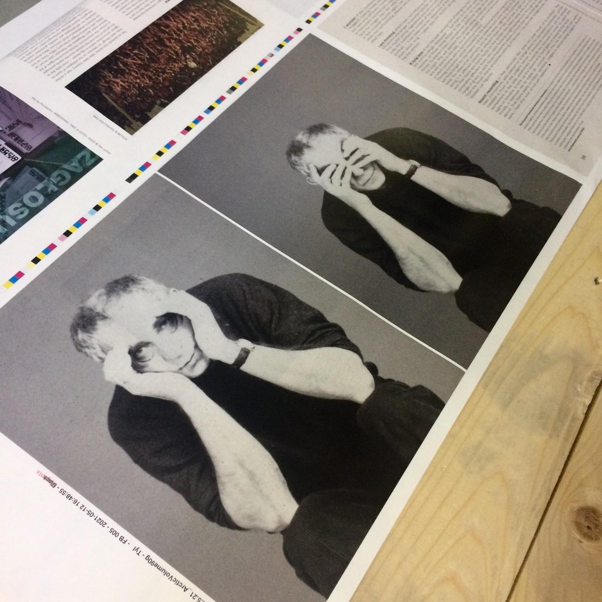 Lynx_art's tweet photo. NEW ISSUE IS COMING!

The last few days we spent at the printing house⚡️

Stay tuned!

#contemporarylynx 
#community
#tinosehgal
#dalelewis
#paolaciarska
#pavelbraila
#pakuihardware
#agataingarden
#opengroup
#magdalenaabkanowicz
#antoindedegalbert
#krzysztofkieślowski https://t.co/iezeorFODO