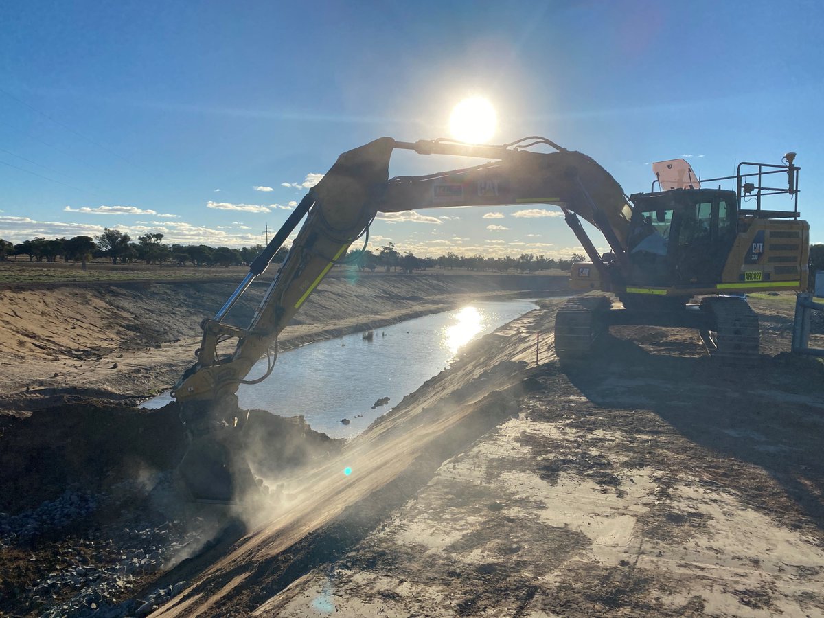 WestforceConst1's tweet photo. Beautiful start to the week this morning at our Busselton site. Hope everyone has a great week! #WestforceConstruction #Busselton #Sunrise #MondayMotivation #WA https://t.co/7hcXzDi7kz