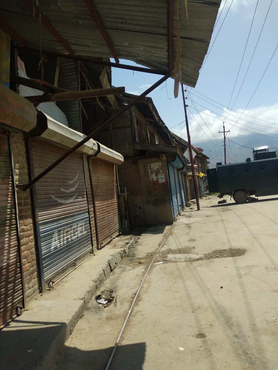 Tehsildar Hajin tweet media