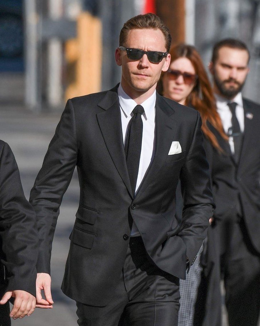 GitteLoeyche's tweet photo. #HiddlesSuits    @HiddlestonSpam https://t.co/yt5eucaLv4