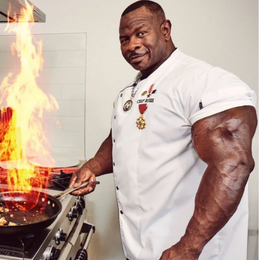 力強すぎィ！！ホワイトハウス元シェフの隙のない強さに記事の内容が入ってこないwww