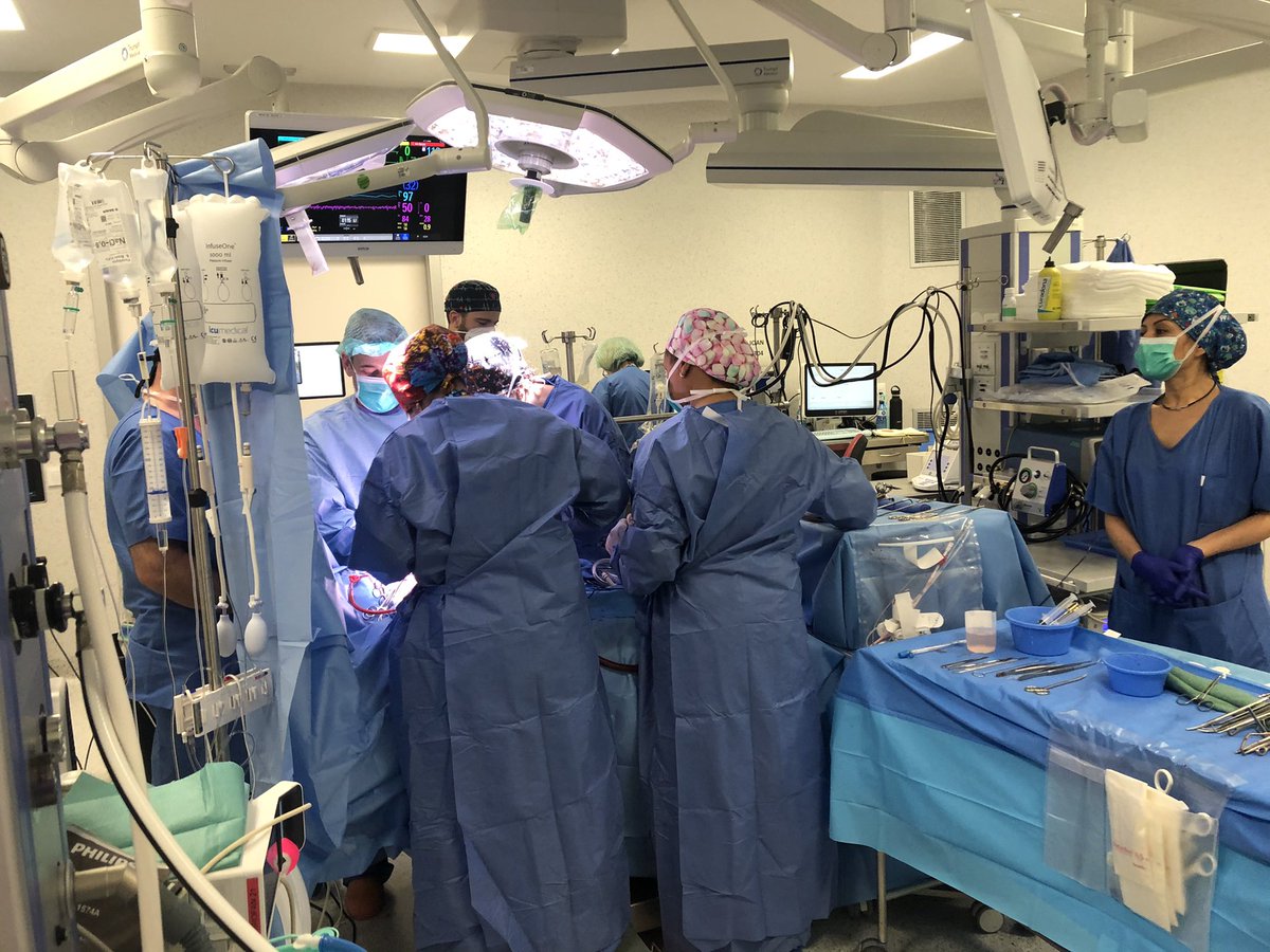 Coordinació de Trasplantaments de Bellvitge (@trasplbellvitge) on Twitter photo 👍 Cap de setmana de rècord en <a href="/hbellvitge/">Hospital Universitari Bellvitge | HUB</a> en el camp de la donació d’òrgans i trasplantaments : Per primera vegada en 30 anys van fer dos trasplantaments cardiacs simultanis . Mes de 30 professionals coordinats i excel.lents!!! #orgullbellvitge 👍 Cap de setmana de rècord en <a href="/hbellvitge/">Hospital Universitari Bellvitge | HUB</a> en el camp de la donació d’òrgans i trasplantaments : Per primera vegada en 30 anys van fer dos trasplantaments cardiacs simultanis . Mes de 30 professionals coordinats i excel.lents!!! #orgullbellvitge