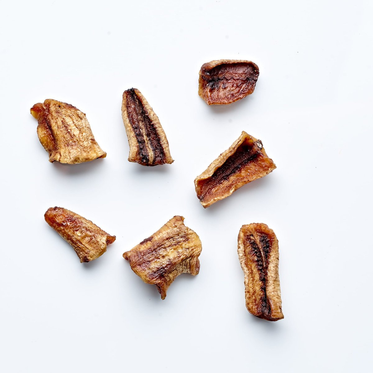 Incredible, and deliciously edible, Bogoya bananas. Grown and sun-dried in Uganda. Soft, chewy, full of flavour, the best in the business.

Only the finest ingredients.

#treatyourselfbetter #banana #bogoya #uganda #chocolate #rawchocolate