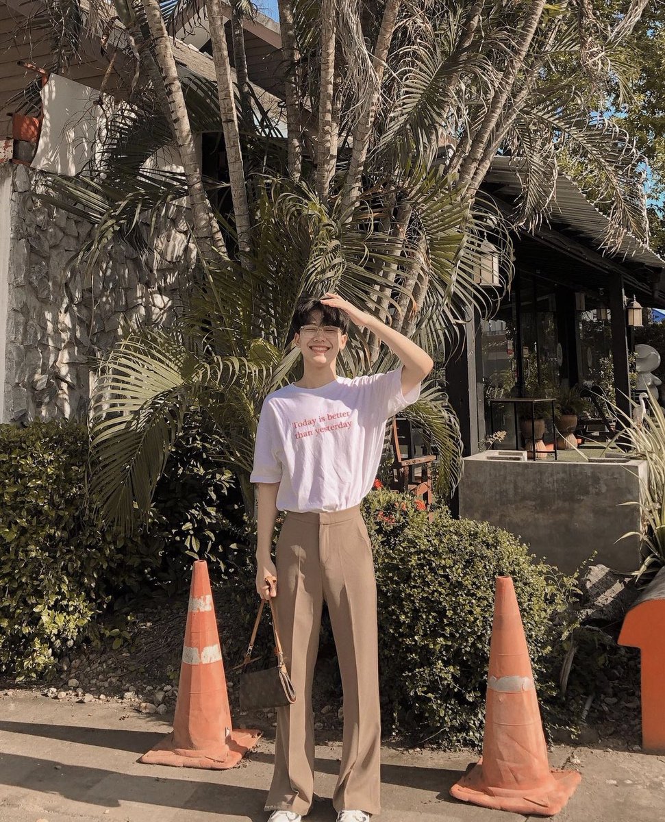 kimnuttun's tweet photo. ขายน้องค่ะ ขายๆ 🤣
ปูนปั้น อายุ 21 ปี น้องน่ารักมากกกก
twitter : @2000_PPIT 
ig : 9.9nyam

#CASTARTADOREEN https://t.co/cT2AVUQVFT