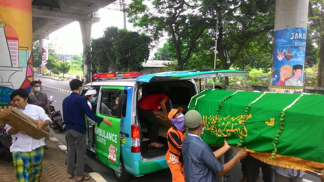 dpcpkbjaksel's tweet image. Layanan Ambulance Gratis DPC PKB Jaksel kepada masyarakat  Jakarta Selatan

#PkbJaksel
#pedulimasyarakat 
#AksiMelayaniIndonesia