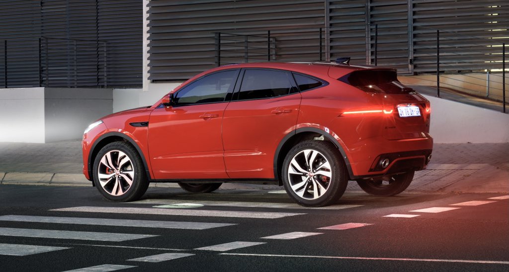 khuleonwheels's tweet image. The refreshed Jaguar E-Paces sees a plethora of updates of updates inside. The cockpit remains driver focused adorned with soft touch materials to metallic trims for tactile switch gear. The E-PACE gets a new steering wheel and a new Drive Selector...

#JaguarEPace