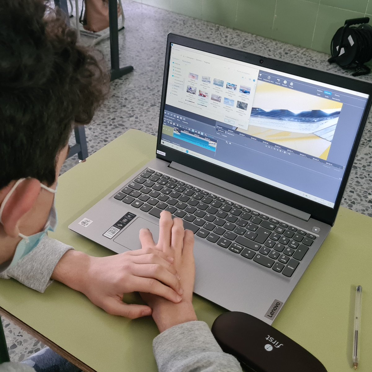 Aprovechamos la sesión sobre vehículos eléctricos de #AlqaLab para conocer más sobre esta tecnología y crear nuestro propio spot con Shotcut. 🎬3, 2, 1... ¡acción!

#Labs4Obbs #TecnologíaParaLaVida #TICs <a href="/ayudaenaccion/">Ayuda en Acción</a> <a href="/iberdrola/">Iberdrola</a> <a href="/FProbitas/">Fundación Probitas</a>