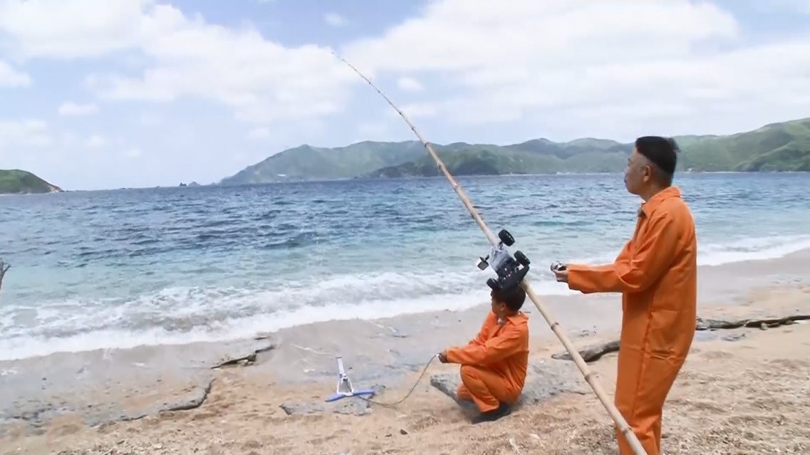 アイ アム 冒険少年 公式 A Twitter 大の釣り好きfujiwara原西さんの 手作りルアー 電動リールで 最適の時間に釣り ペットボトルロケットも利用し 果たして釣れる あばれる君 Fujiwara 田中律子 ラランド Snowman 向井康二 目黒蓮 めめ