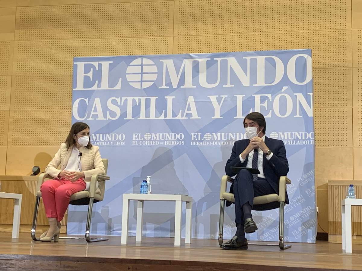 Comienza la Jornada de <a href="/elmundocyl/">elmundocastillayleon</a> con un reconocimiento del consejero de Fomento <a href="/jcyl/">Junta de Castilla y León</a> a la labor de las operadoras y, especialmente, de <a href="/Telefonica/">Telefónica</a> durante la pandemia “que mantuvieron viva la actividad del país” .  <a href="/BHerranz/">Beatriz Herranz</a> <a href="/TE_GranEmpresa/">Telefónica Grandes Empresas</a>