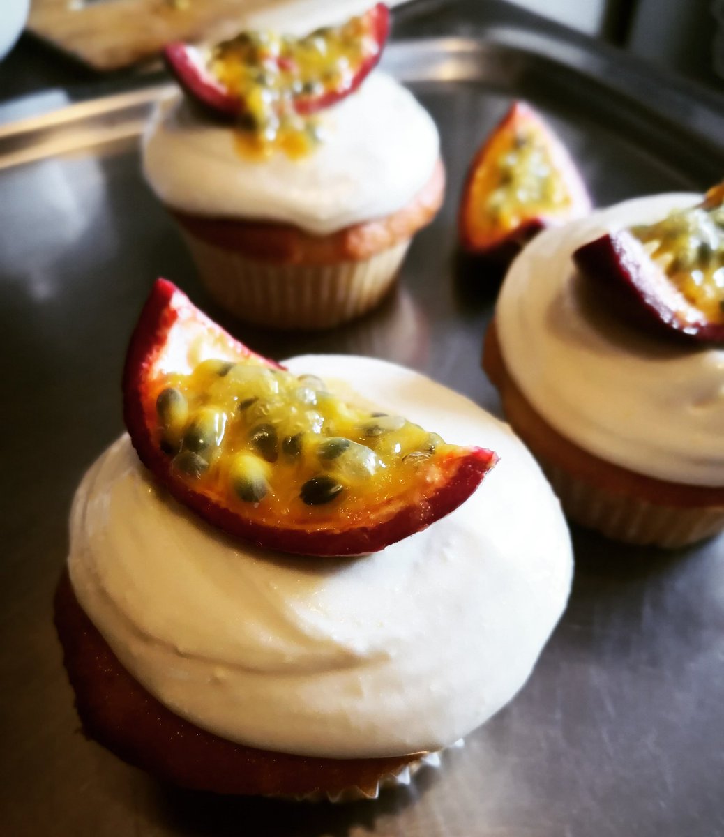 DebbieStarB's tweet image. Fresh, locally and ethically grown produce are used to create #somethingdelicious goodies.

These bursts of flavour are vanilla cupcakes with an orange cream cheese frosting and Granadillas grown in my garden. 🍁 🧡

#capetownbaker #supportlocal #supportsmallbusiness #dmtoorder