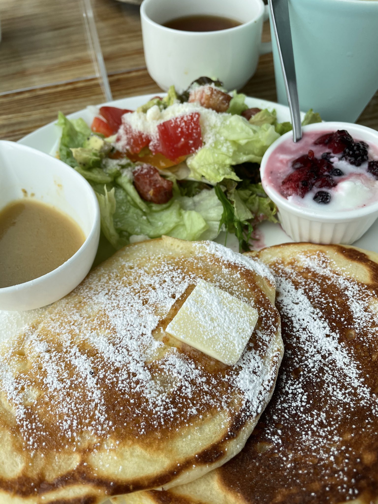 にしのんち 今日のランチは娘がお休みだったので前から行きたかったシーバーズカフェへ お天気が良かったら最高だったろうな コーヒー紅茶の飲み放題ドリンク付 しかもサザコーヒー 1000円以下でこのロケーション お得だと思います シーバーズカフェ