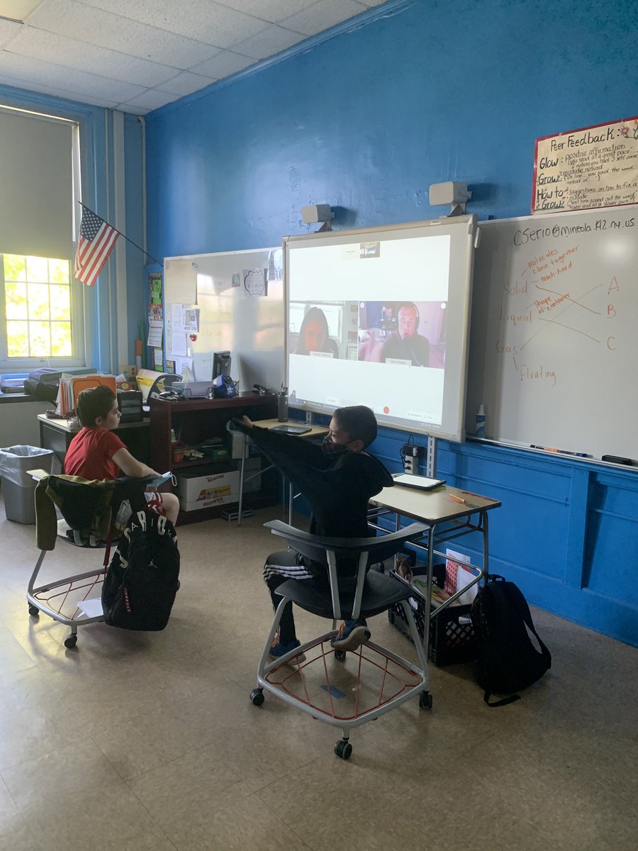 Jennmaich's tweet photo. @learner_lab hanging with @SerioMrs @MineolaMS #learner #mineolagrows https://t.co/SpxZfDKvfR