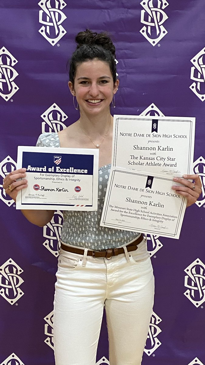 Congratulations ⁦<a href="/SGKarlin_/">Shannon Karlin</a>⁩ on adding some more post season awards. 2021 MSHSAA Award of Excellence and KC Star Scholar Athlete.  ⁦<a href="/MSHSAAOrg/">MSHSAA</a>⁩ ⁦<a href="/KCStarHS/">KC Star HS Sports</a>⁩