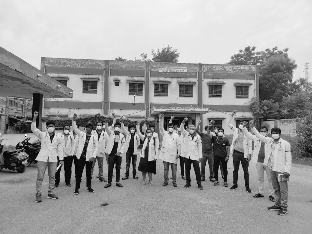 MkKuri3's tweet photo. सफेद वर्दी पहचान है ,
उचित मानदेय , हमारा मान है ।

#increase_raj_intern_stipend https://t.co/7vtH2Oy5DO