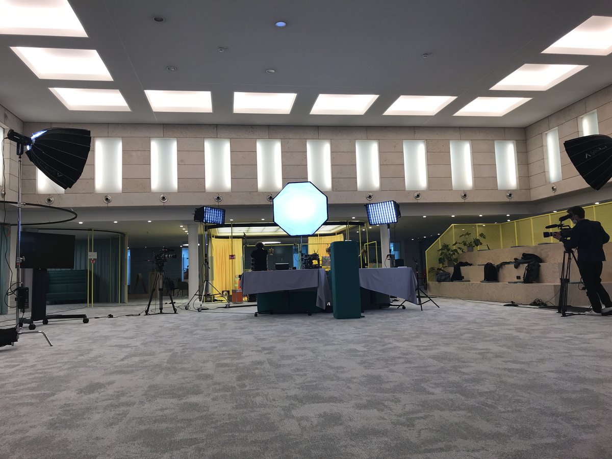 Heute wird fleißig aufgebaut und verkabelt, so dass der Politiktalk „Ausbildung inklusiv weiterentwickeln!“ der @BAG_BBW   morgen ab 11:30 Uhr aus dem Change Hub gestreamt werden kann. Wir freuen uns schon!
Jetzt anmelden unter hopin.com/events/bagbbw-…

#socialimpactcommunity