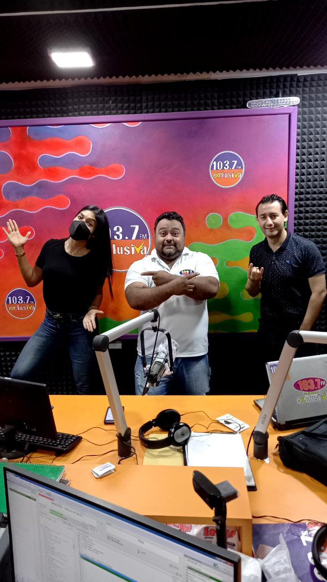 exclusivafm1037's tweet photo. #Ulises_Alejandro
#AdelitaAlonso #JulioCaballero
Team #ElDespertador https://t.co/6ExtTt0nDo