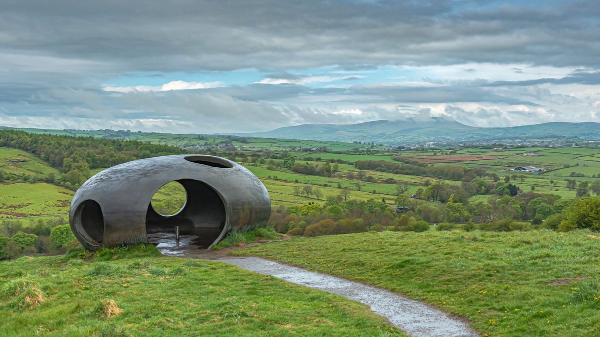 AFowlerPhoto's tweet photo. The Atom Panopticon at Wycoller Country Park with Colne and Pendle Hill in the distance. Yes, I've been over to the dark side this morning. There used to be a chrome sphere on the spigot, if I remember right.
#lancashire #wycoller #brontecountry #visitpendle https://t.co/wc6NJQTf8Z