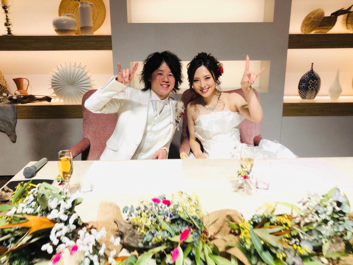 rinsakyo's tweet photo. 実は、過去に結婚式を挙げてました💕

一年延期して挙げれるかも危うくなってた時もあったけど、やってよかった😭
そして、ORANGE RANGEのおかげで沢山のご縁があった事に心から感謝😭
結婚できたのもレンジのおかげ��
ライブで一緒に騒ぐレンジ繋がりの友達が自分の結婚式に出席する時が来るなんて😭 https://t.co/JbKtBBw6iv