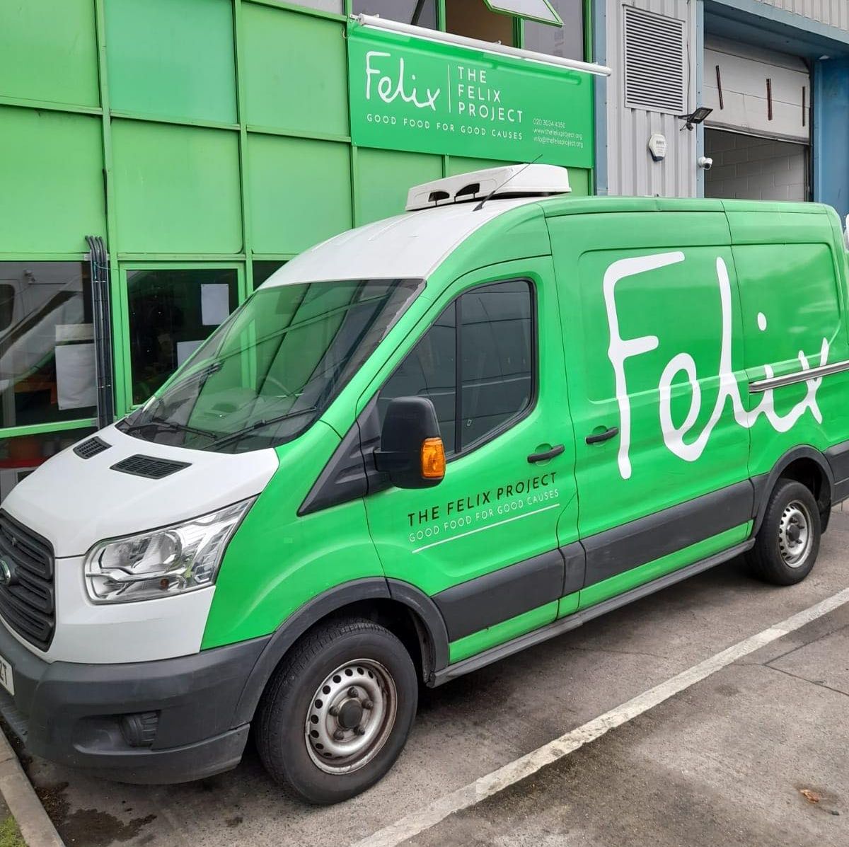 Thank you <a href="/VanguardStorage/">Vanguard Storage</a> for helping Felix reach new levels of fame atop their iconic tower along the A40! While our Felix van is back on the road again, it’s been great to see how many people took notice &amp; joined the fight against hunger &amp; food waste as a result 💚🙌