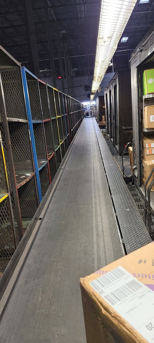 DunkleyRoz's tweet photo. Greensboro closed door preload #wedontplayaround https://t.co/UrJRFqA29h
