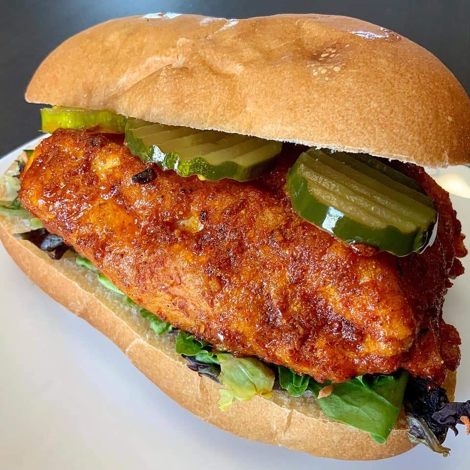 This weekend’s #covidcooking #quarantinecooking combined w/ this week’s #supperchallenge theme #crispy 
#NashvilleHotHalibut Sandwich!  Whipped egg whites create a tempura shell, a multi-pepper glaze w/ bread &amp; butter pickles
#unMASKingfood #BrokenAntlerBBQ #OffTheChipWagon #food