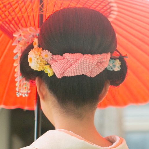 京都 おはりばこ 七五三成人式髪飾りコーディネート相談受付中 A Twitter 日本髪の後ろ姿 本当に好き このちょっと重たげな感じが お袖の長い晴れ着とのちょうどよく調和するのですよね