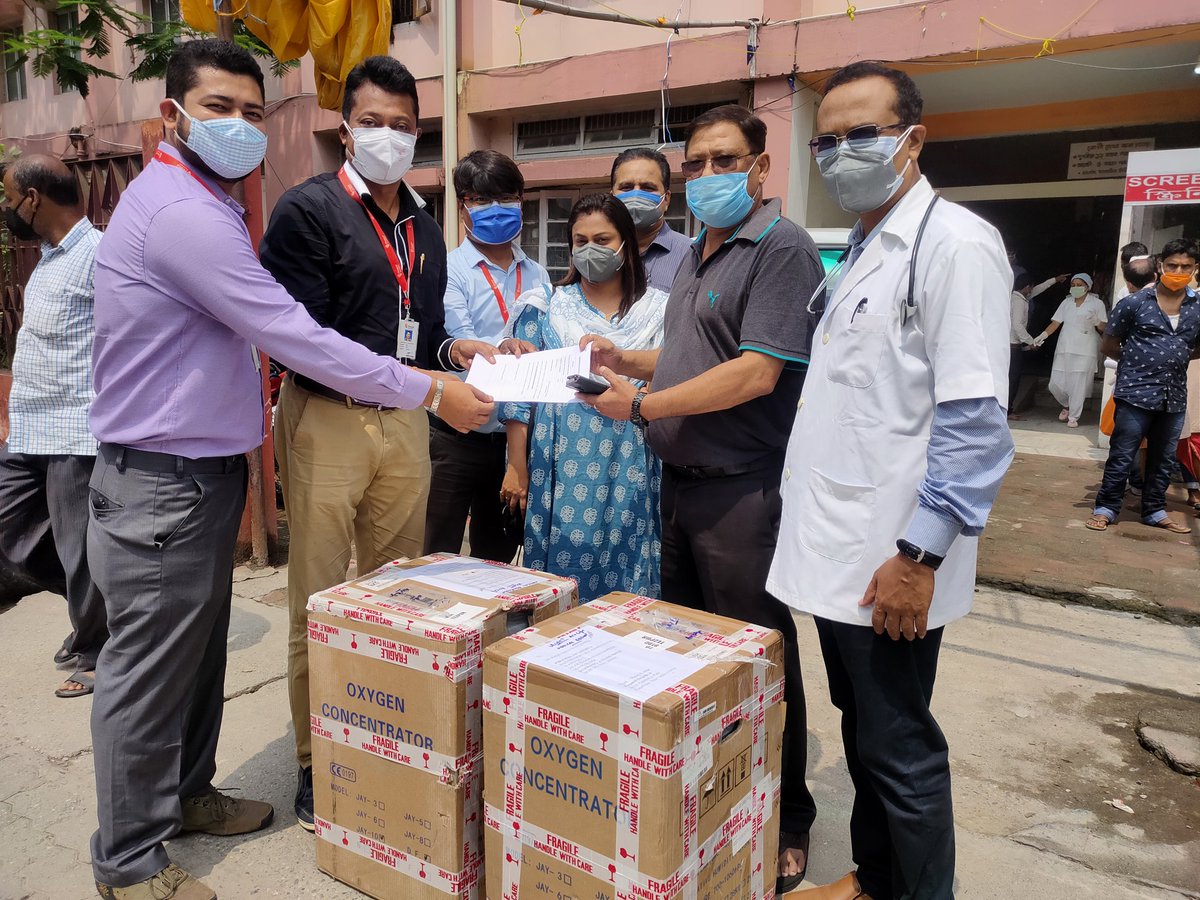 NHM_Darrang's tweet photo. #FightAgainstCOVID19
Piramal Swasthya donated two numbers of Oxygen Concentrators to MCH &amp; handed it over  to Sri Dilip Kr.Borah, Deputy Commissioner Darrang in presence of ADC(Health), Joint Director of HS &amp; other staff.
@nhm_assam @NITIAayog @PiramalS @keshab_mahanta https://t.co/hXHzlTEIfq