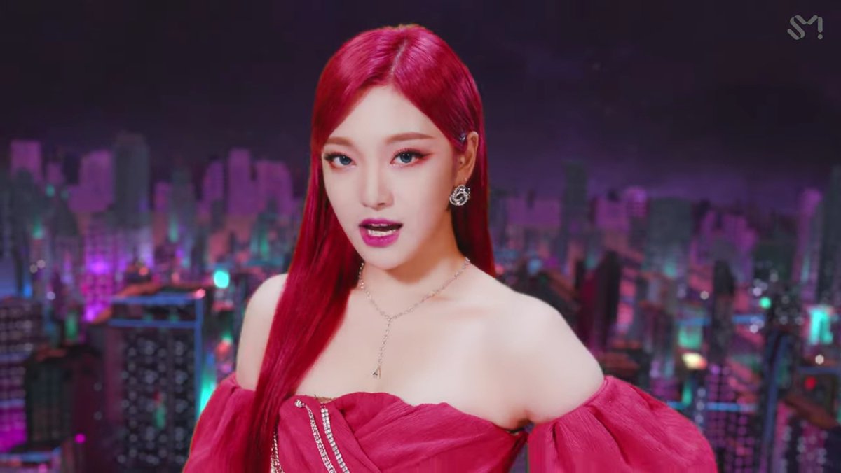 Группа аеспа участницы. Aespa next level. Aespa level. Ниннин aespa next level. Жизель аэспа.