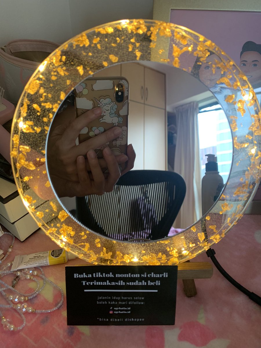 lusiakastina's tweet photo. pretty new mirror landed safely in SG 🤍 https://t.co/JWzy11qeVm