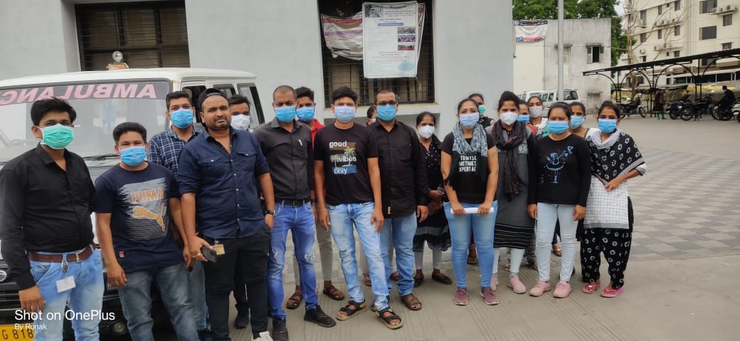 janta_manch's tweet photo. #JUSTICEFORCORONAWARRIORS
#BLACKMONDAY
@vijayrupanibjp @Nitinbhai_Patel @JayantiRavi @isudan_gadhvi @Vivekdoza @devanshijoshi71 @VtvGujarati @sandeshnews @BJP4Gujarat @tv9gujarati @gujratsamachar @timesofindia @ravishndtv @ndtv @Zee24Kalak @abpasmitatv @navgujaratsamay https://t.co/rzDsCqO4oq