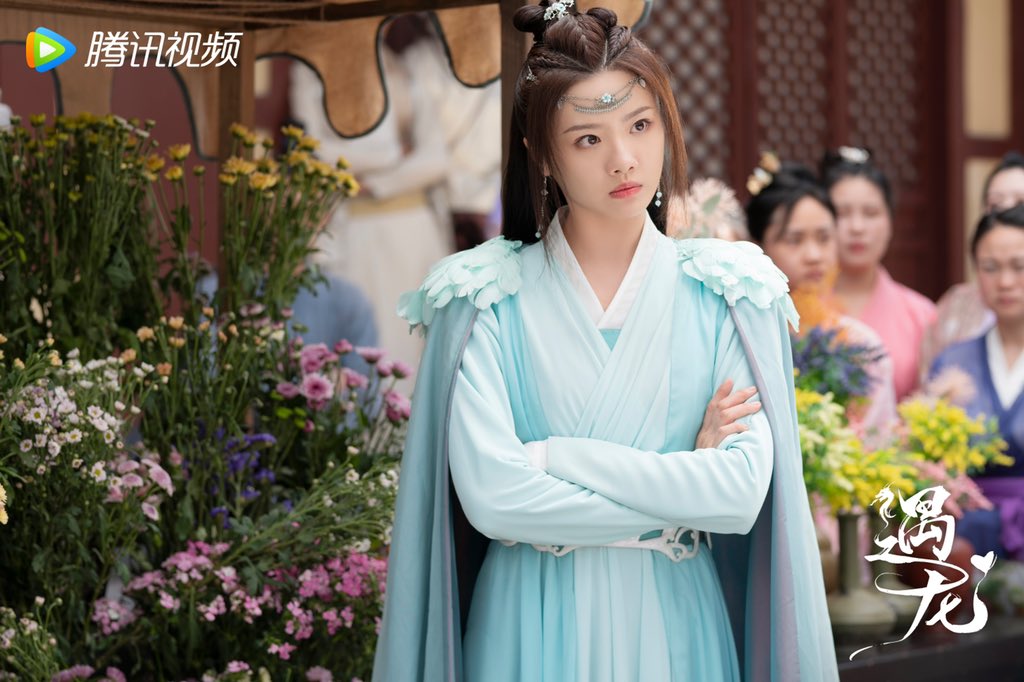 cdrama tweets on Twitter: "The currently airing xianxia romance #MissTheDragon, releases new stills of Dylan Wang Hedi, Zhu Zudan, Deng Wei, and Pan Meiye #遇龙… https://t.co/NHZBc7dAGQ"