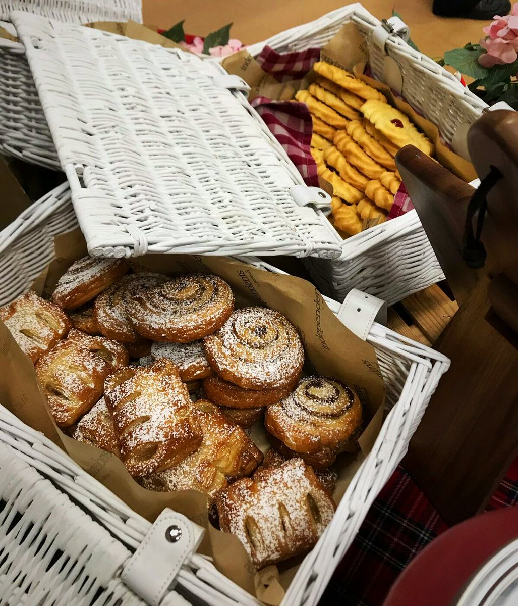 Open morning @TudorHallSchool. Selection of Danish pastries,Viennese biscuits, cheese croissant and fresh fruit smoothies. @wol1978 @MichelleHought3 @Jeremyalderton @IndiesSodexo