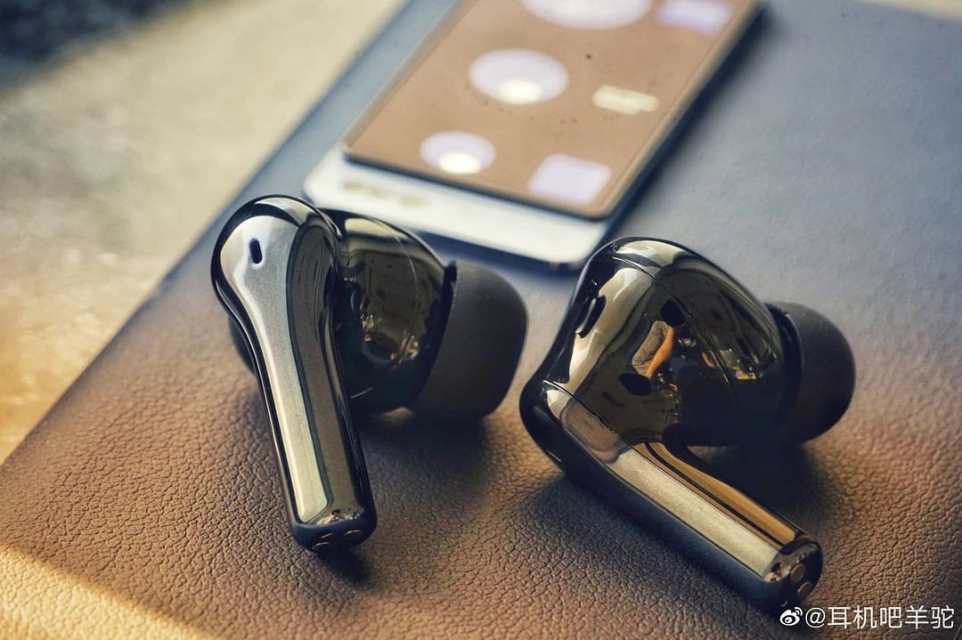 64_BitTech's tweet photo. ViVO TWS2 Live Images Leaked on Weibo
.
.
#Vivo #VivoTWS #VivoTWS2 #VivoIndia #VivoChina #VivoGlobal #VivoTrueWireless #VivoEarBuds #VivoEarphones https://t.co/4aRavGOfxt