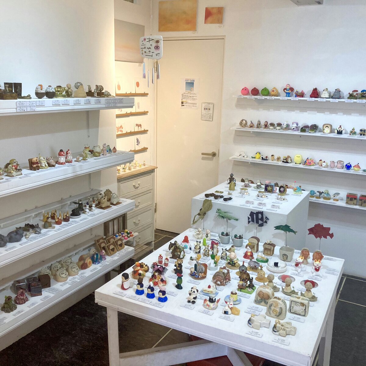 _ATELIER_001's tweet photo. ピカレスクアートギャラリーさんの企画展 #食べるの神様展 の店頭開催がスタートしました。オンラインでも引き続き開催されています。どうぞご覧ください。

オンラインページ
https://t.co/PGt5yfBsKG https://t.co/NjvDrtY968