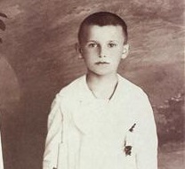 ChurchInPoland's tweet photo. Today is the 101st anniversary of the birth of Karol Wojtyla - Saint #JohnPaul2.

Karol Wojtyla was born in the family home in Wadowice at 5pm, while a May devotion was underway in the parish church - now the basilica. https://t.co/NgGlhZttmJ
