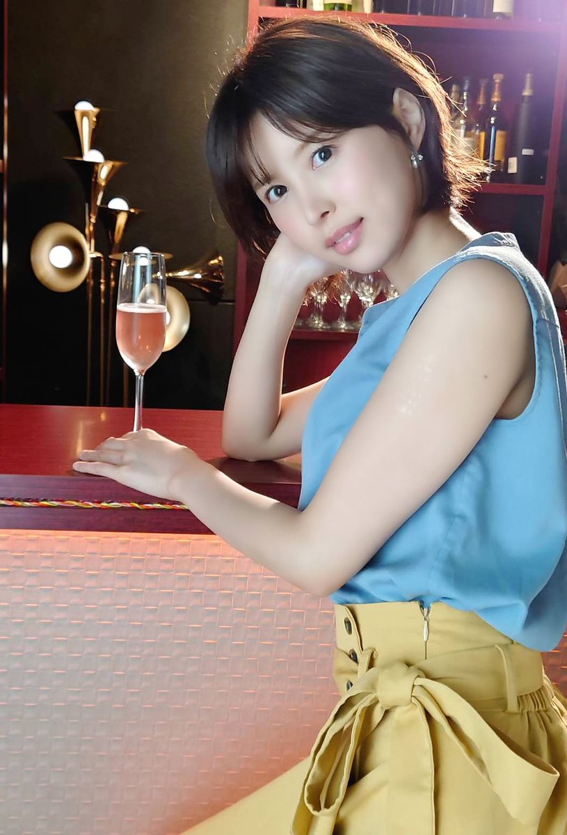 美品【葵つかさ】直筆サイン入り写真集『8woman エイトマン女優8人の